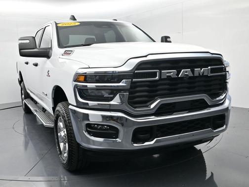 2025 RAM 2500 Big Horn Crew Cab 4x4 6'4' Box