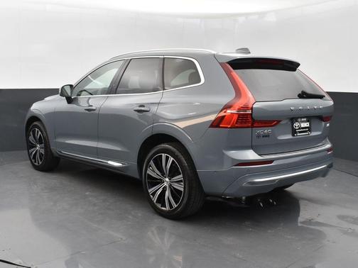2023 Volvo XC60 B5 Plus Bright Theme