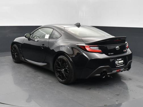 2025 Toyota GR86 Premium