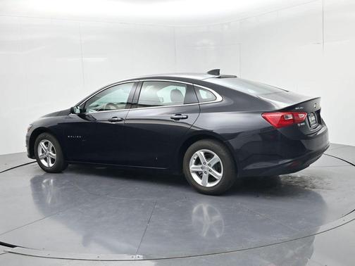 Dark Ash Metallic 2023 Chevrolet Malibu FWD 1LT