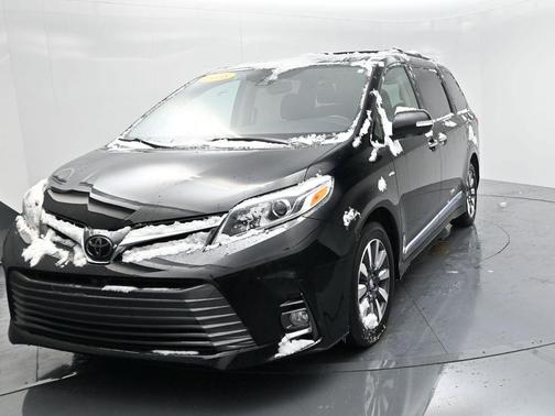 2018 Toyota Sienna Limited Premium