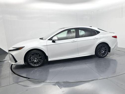 Wind Chill Pearl [Extra_Cost_Color] 2026 Toyota Camry XSE