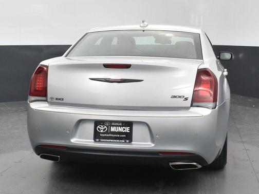 2021 Chrysler 300 S