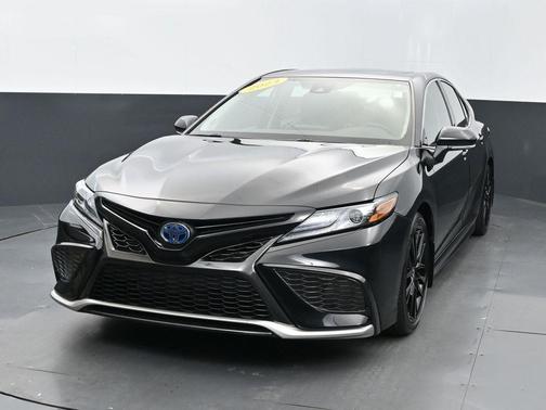 2023 Toyota Camry Hybrid XSE