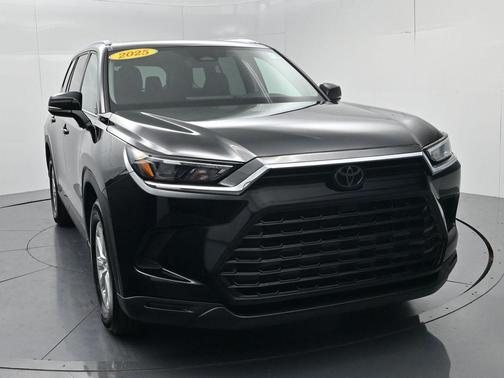 Midnight Black Metallic 2025 Toyota Grand Highlander XLE
