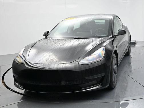 2022 Tesla Model 3 Standard Range