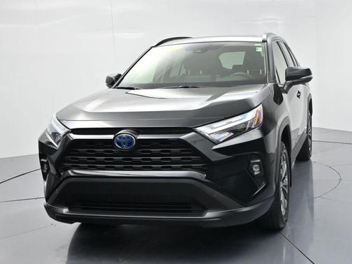 2022 Toyota RAV4 Hybrid XLE Premium