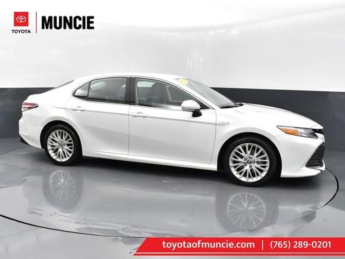 2019 Toyota Camry Hybrid XLE