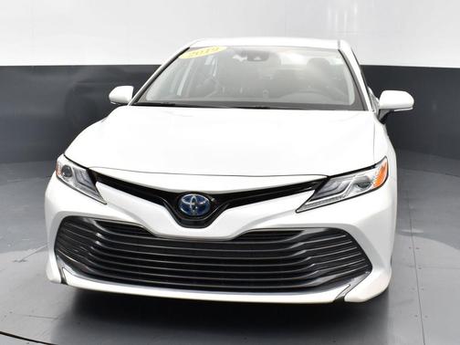 2019 Toyota Camry Hybrid XLE