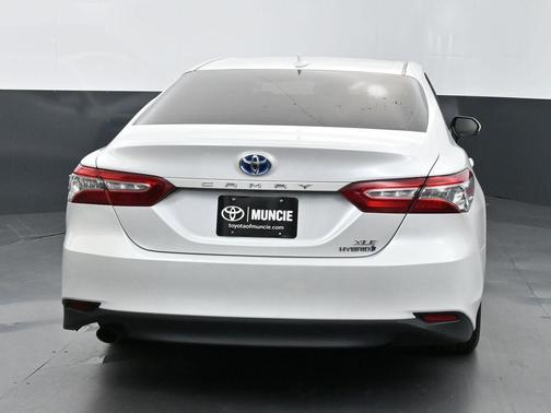 2019 Toyota Camry Hybrid XLE