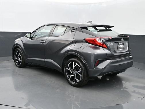2021 Toyota C-HR XLE