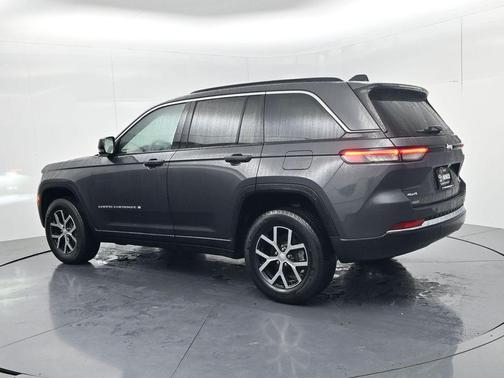 Baltic Gray Metallic Clearcoat 2024 Jeep Grand Cherokee Limited