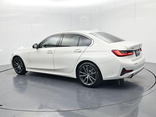 Alpine White 2019 BMW 330 xDrive