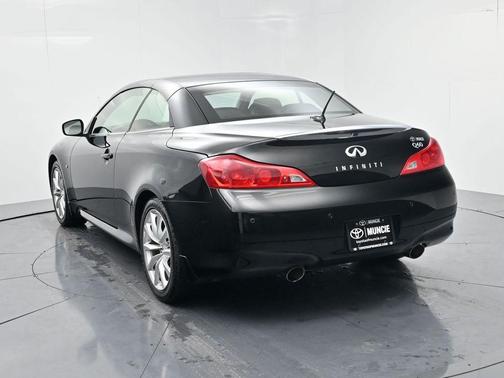 2014 INFINITI Q60 Base