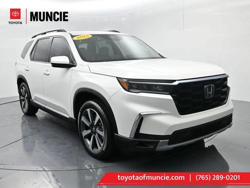 2025 Honda Pilot Touring 8-Passenger