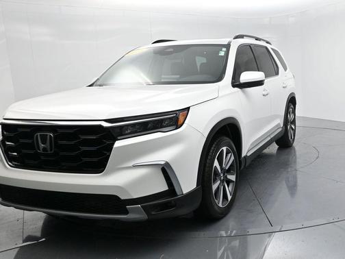 2025 Honda Pilot Touring 8-Passenger