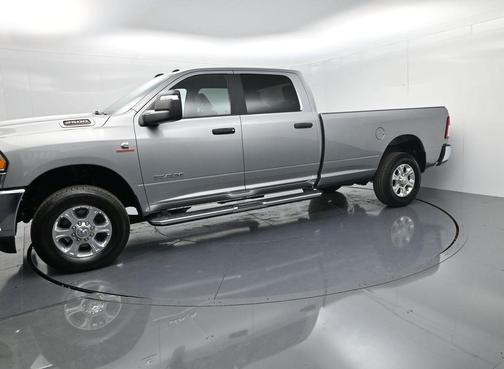 2023 RAM 2500 Big Horn Crew Cab 4x4 8' Box