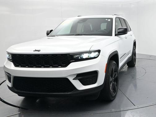 2023 Jeep Grand Cherokee Altitude