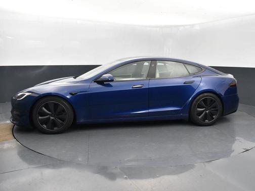 2022 Tesla Model S Base
