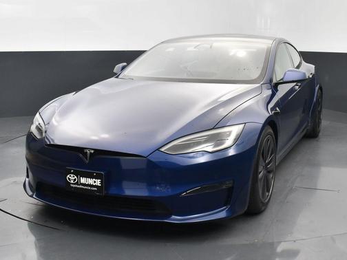 2022 Tesla Model S Base