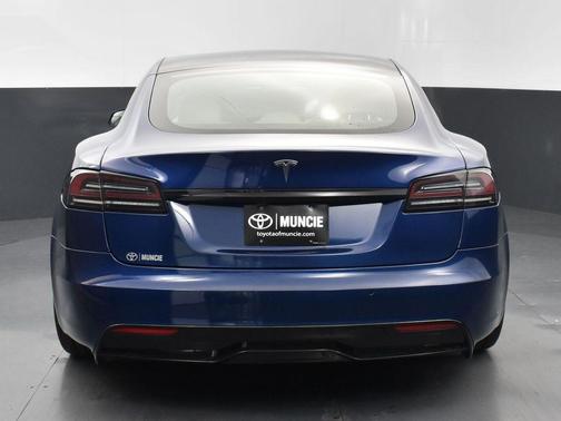 2022 Tesla Model S Base