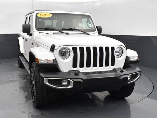 2023 Jeep Gladiator Sport