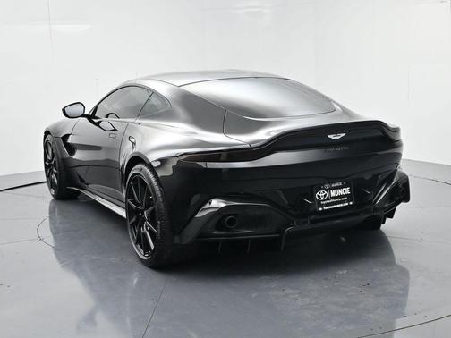 2019 Aston Martin Vantage Base