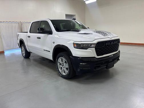 Bright White Clearcoat 2026 RAM 1500 Big Horn/Lone Star