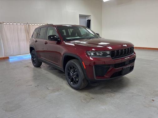 Velvet Red Pearlcoat 2026 Jeep Grand Cherokee Altitude