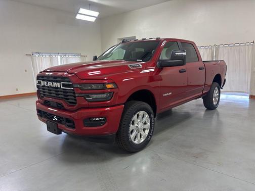 Molten Red Pearlcoat 2026 RAM 2500 Big Horn