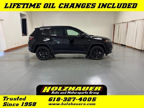 Diamond Black Crystal Pearlcoat 2026 Jeep Compass Sport
