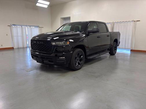 Diamond Black Crystal Pearlcoat 2027 RAM 1500 Express