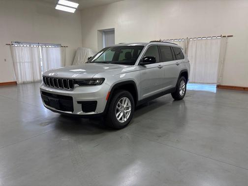 Silver Zynith 2026 Jeep Grand Cherokee L Laredo