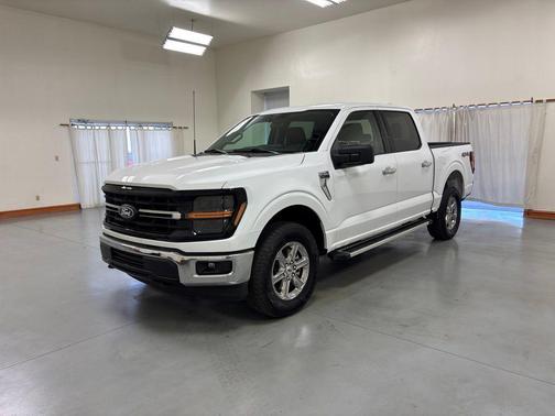 Oxford White 2025 Ford F-150 XLT