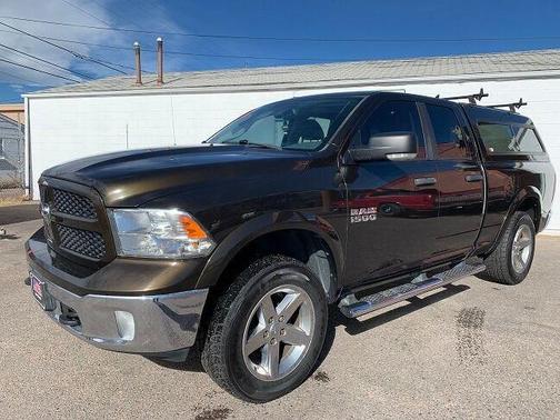 Photo 2 of 17 of 2013 RAM 1500 SLT