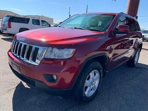 Photo 2 of 19 of 2013 Jeep Grand Cherokee Laredo