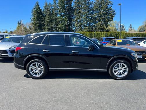 2025 Mercedes-Benz GLC 300 4MATIC