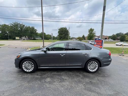 2016 Volkswagen Passat 1.8T SE