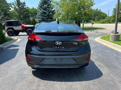 2017 Hyundai IONIQ Hybrid Blue