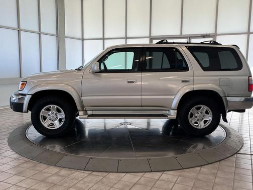 2002 Toyota 4Runner SR5