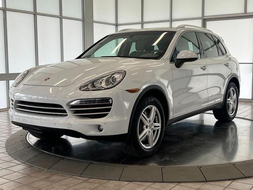 Carrara White Metallic 2014 Porsche Cayenne Platinum Edition
