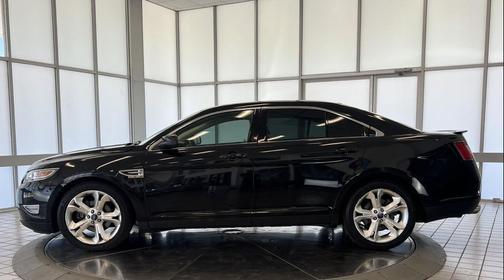 Tuxedo Black Metallic 2011 Ford Taurus SHO