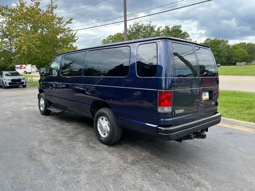 2003 Ford E350 Super Duty XL Wagon