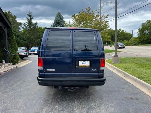 2003 Ford E350 Super Duty XL Wagon