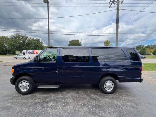 2003 Ford E350 Super Duty XL Wagon