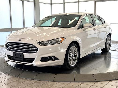 White Platinum Metallic Tri-Coat 2015 Ford Fusion SE