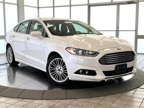 White Platinum Metallic Tri-Coat 2015 Ford Fusion SE