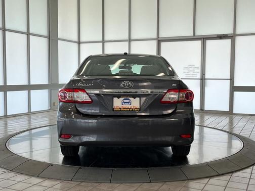 2011 Toyota Corolla LE