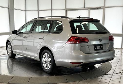 2016 Volkswagen Golf SportWagen TSI S 4-Door