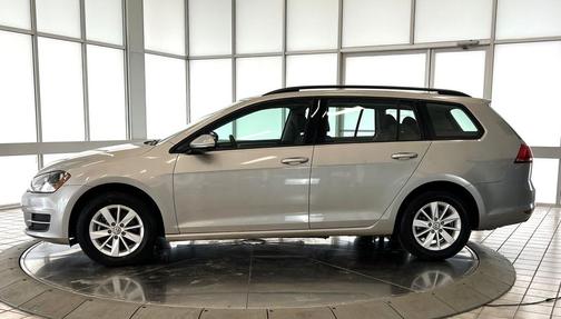 2016 Volkswagen Golf SportWagen TSI S 4-Door